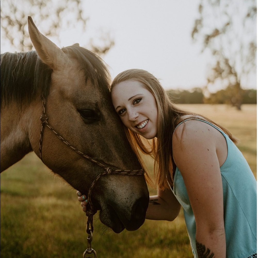 Meet your Posher, Katelyn